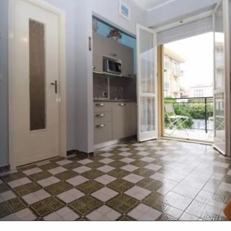 Monolocale 20 Mq Διαμέρισμα Ceriale